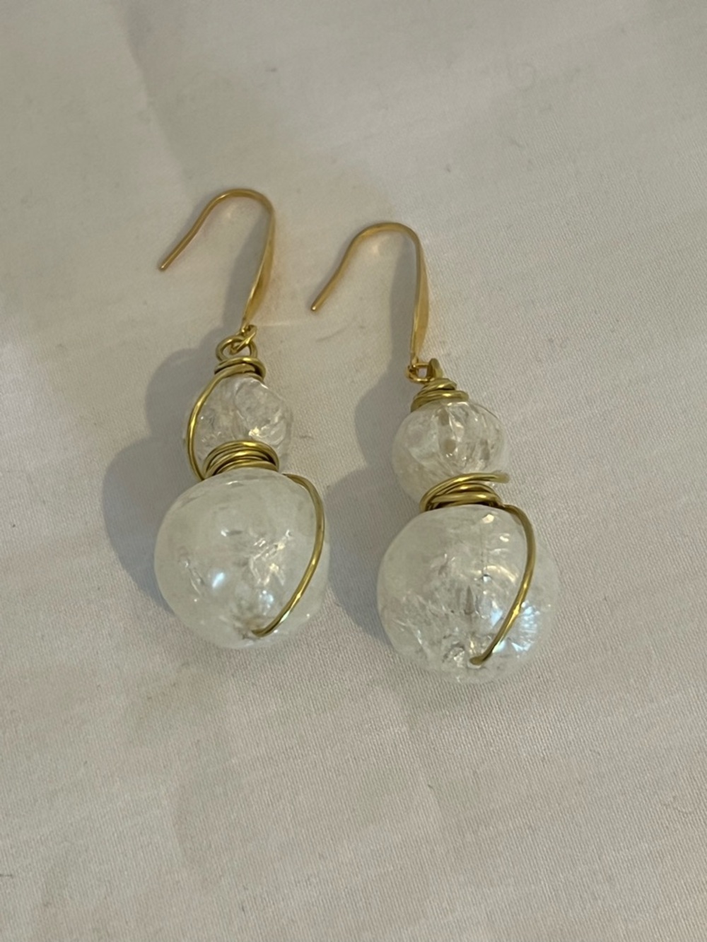 Gold-Wire Clear Crackle Bead Drop Earrings